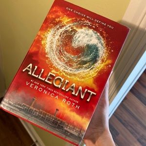 Allegiant by Veronica Roth